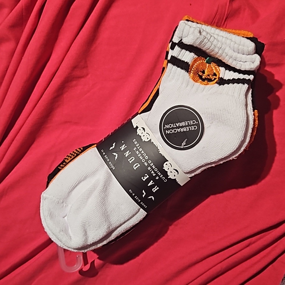 Marshalls Rae Dunn 6 pair women's cushioned quarters socks Halloween